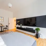 Rent 1 bedroom apartment of 38 m² in Berlin