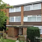 Rent 3 bedroom flat in Hertsmere