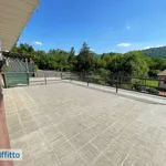 Affitto 5 camera appartamento di 95 m² in Laveno-Mombello