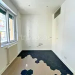 Rent 3 bedroom apartment of 75 m² in Napoli