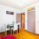 Rent 1 bedroom apartment of 27 m² in Issy-les-Moulineaux