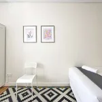 Rent a room in lisbon