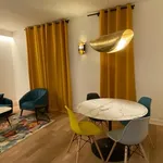 Appartement de 667 m² avec 2 chambre(s) en location à Paris