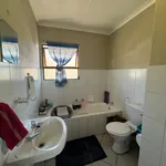 Rent 2 bedroom apartment in Randburg