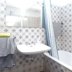 Rent a room in lisbon