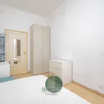 Rent 3 bedroom apartment of 90 m² in Milan