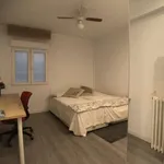 Rent a room of 150 m² in madrid