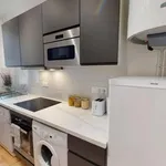 Rent 4 bedroom apartment in Paris