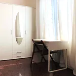 Rent a room of 1200 m² in Rome