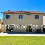 Rent 4 bedroom house of 138 m² in Fontana