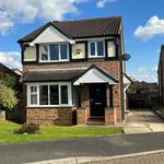 Rent 3 bedroom flat in Wakefield