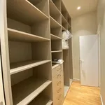 Appartement de 72 m² avec 3 chambre(s) en location à Paris