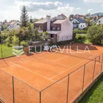 Rent 2 bedroom apartment of 135 m² in Zagreb