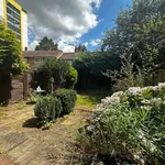 Rent 3 bedroom flat in East Midlands