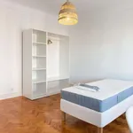 Rent a room in lisbon