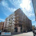 Affitto 6 camera appartamento di 194 m² in Bari