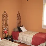 Rent a room in Seville']