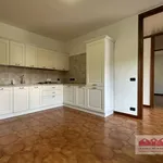 Rent 4 bedroom house of 165 m² in Costabissara