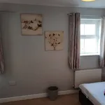 3 bed Mid Terraced House to Let