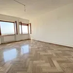 Affitto 4 camera appartamento di 130 m² in Foggia