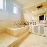 Rent 4 bedroom house of 194 m² in Mafra