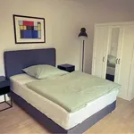 Rent a room of 100 m² in Frankfurt am Main