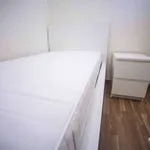 Rent a room in lisbon