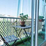 Rent a room of 90 m² in valencia