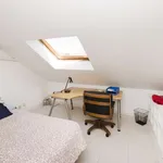 Rent a room of 190 m² in madrid