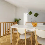 Rent a room of 100 m² in Madrid