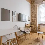 Appartement de 269 m² avec 1 chambre(s) en location à Lyon