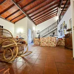 Rent 10 bedroom house of 550 m² in Ragalna