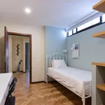 Rent 4 bedroom apartment in Porto