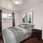 Rent 3 bedroom apartment in Toronto