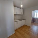 Rent 2 bedroom apartment of 6021 m² in REIMS