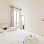 Rent 3 bedroom apartment of 120 m² in Paris