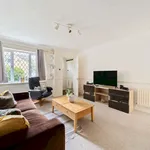 Rent 2 bedroom flat of 1001 m² in Walton-on-Thames