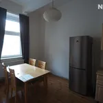 Pronajměte si 2 ložnic/e byt o rozloze 99 m² v Hradec Králové