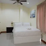 Rent 5 bedroom house of 560 m² in Bang Lamung