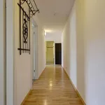 Rent a room of 55 m² in Stuttgart