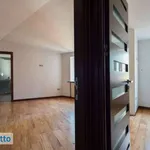 Rent 5 bedroom apartment of 250 m² in Naples