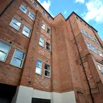 Rent 2 bedroom flat in Leicester