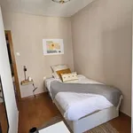 Rent a room of 90 m² in valencia