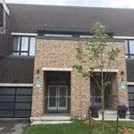 Rent 3 bedroom apartment of 249 m² in Richmond Hill