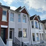 Rent 6 bedroom house in South East England