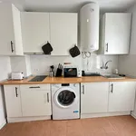 Rent 4 bedroom apartment in Madrid