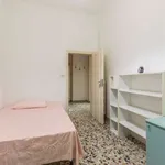 Rent a room of 100 m² in bologna