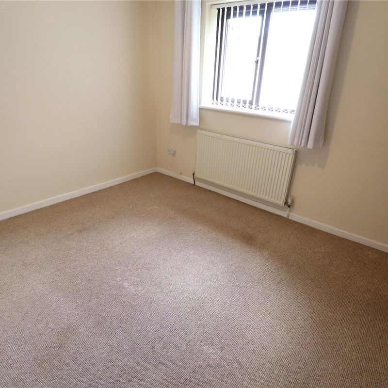 3 room house to let in The Meadow, Wirral, CH49 8EN Woodchurch