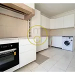 Rent 4 bedroom apartment of 147 m² in Lisbon