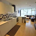 Rent 4 bedroom house of 99 m² in Wokingham